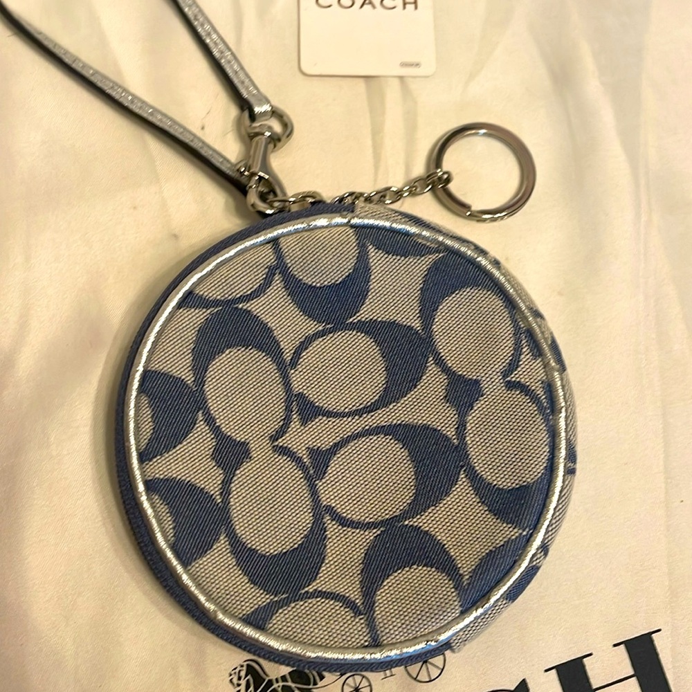 Coach Coin Case - Picture 7 of 7